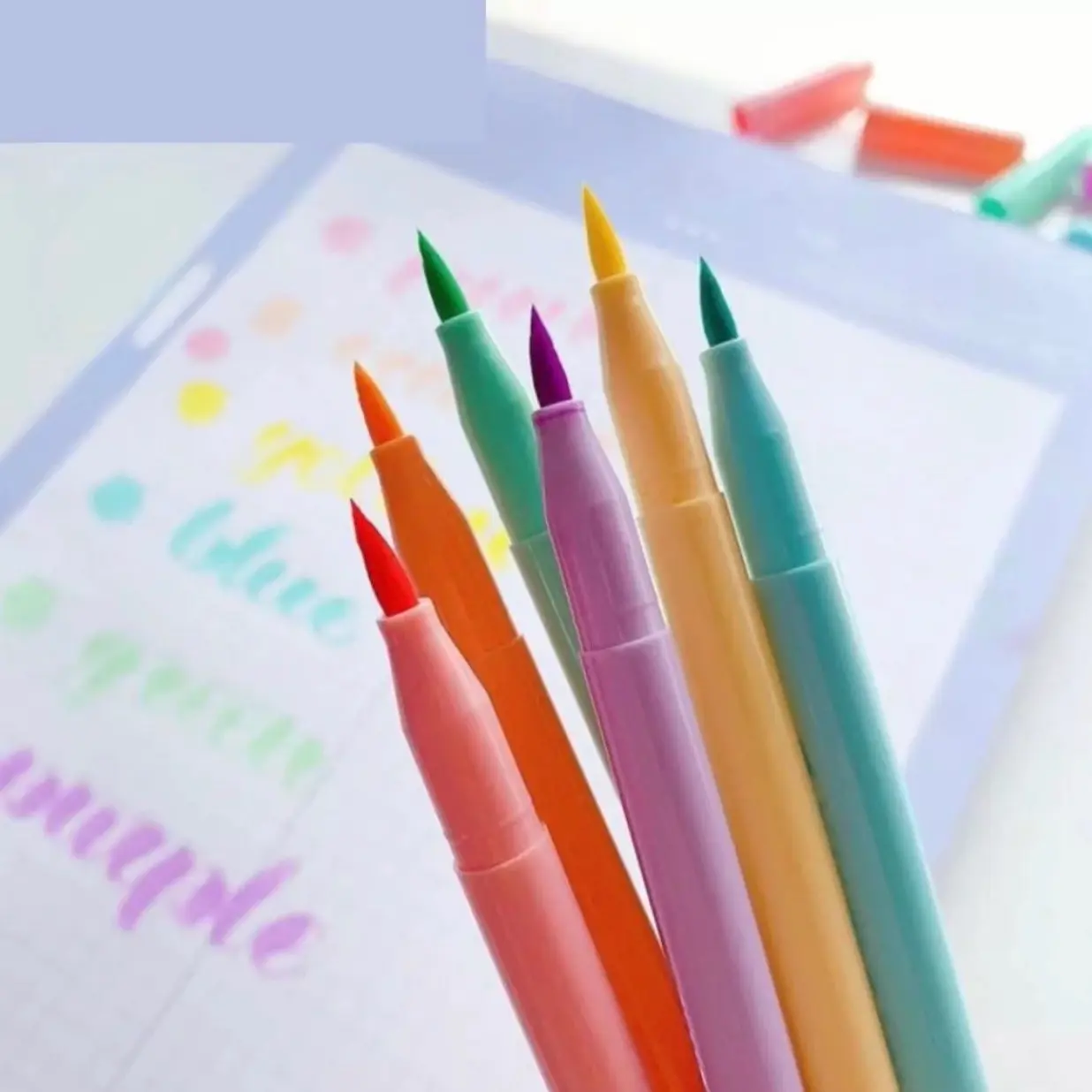 Tay cầm bộ bút viết chữ Calligraphy Tay cầm bộ bút viết chữ Calligraphy ngòi brush nhiều màu