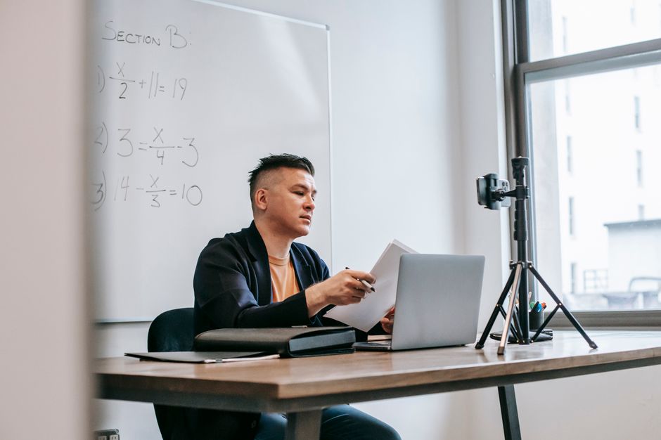 Bài giảng tự học tiếng anh giao tiếp online miễn phí giáo viên hướng dẫn học tiếng anh giao tiếp online miễn phí qua video