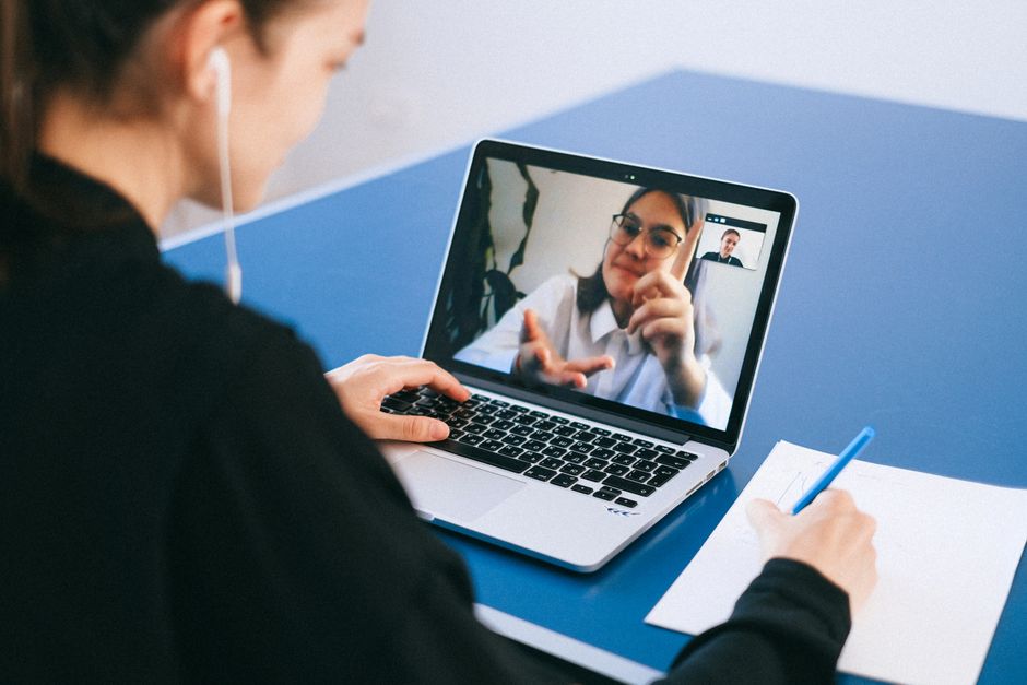 Tương tác trực tuyến học tiếng anh giao tiếp online miễn phí luyện nói khi học tiếng anh giao tiếp online miễn phí với người nước ngoài